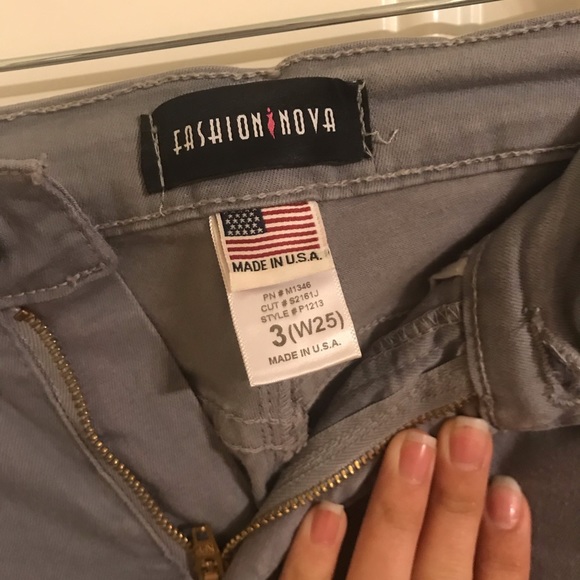 Fashion Nova Jeans - Picture 5 of 6